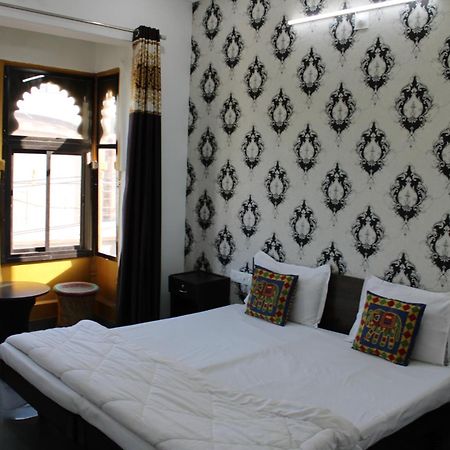 Hill Paradise Home Stay Udaipur Exterior foto