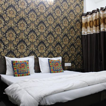 Hill Paradise Home Stay Udaipur Exterior foto