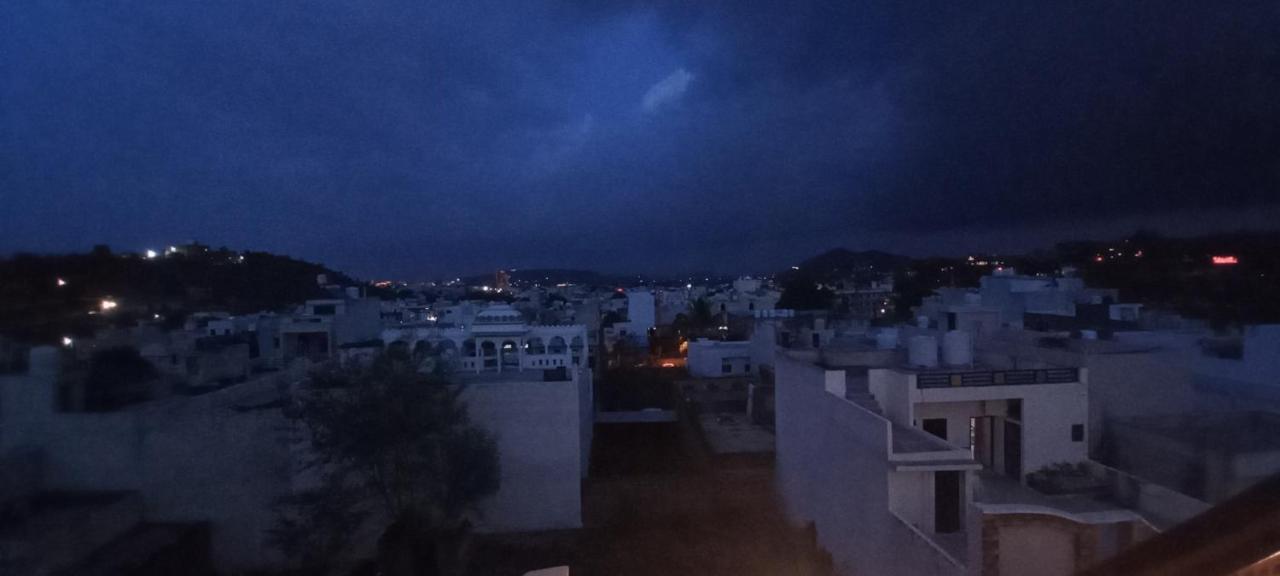 Hill Paradise Home Stay Udaipur Exterior foto