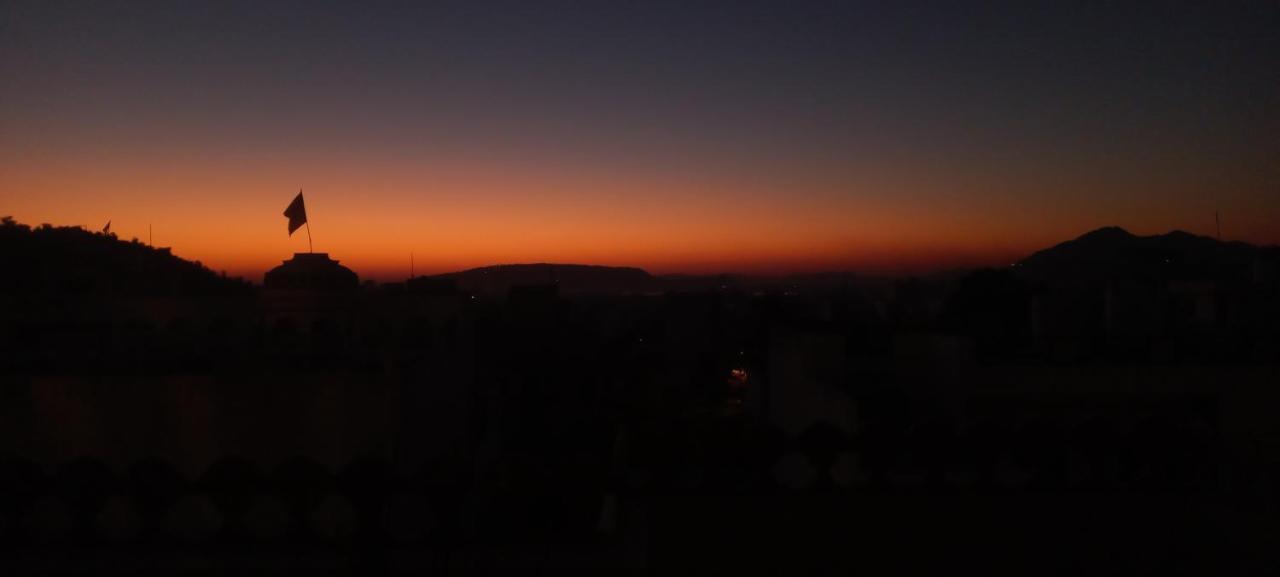 Hill Paradise Home Stay Udaipur Exterior foto