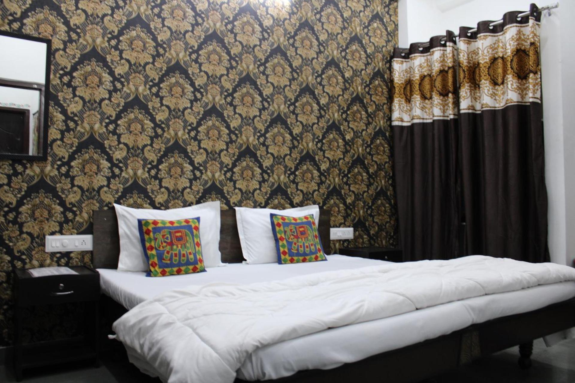 Hill Paradise Home Stay Udaipur Exterior foto